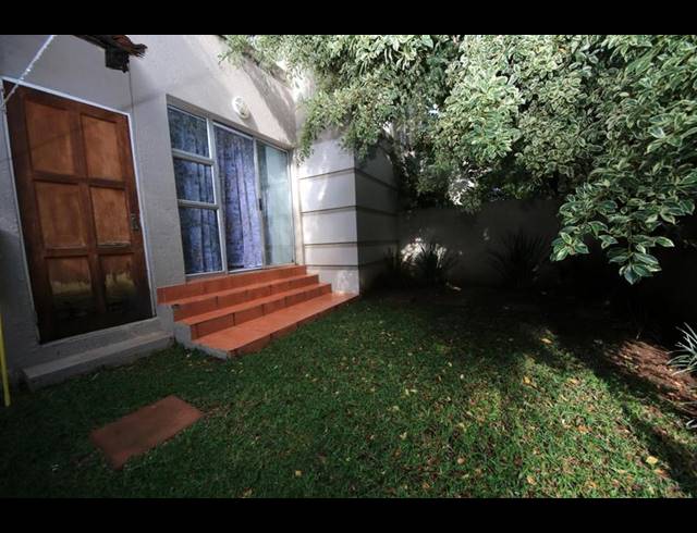 2 BEDROOM PROPERTY TO RENT IN SUNNINGHILL